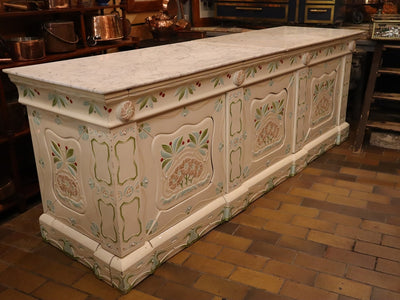 Faience Patissiere Counter